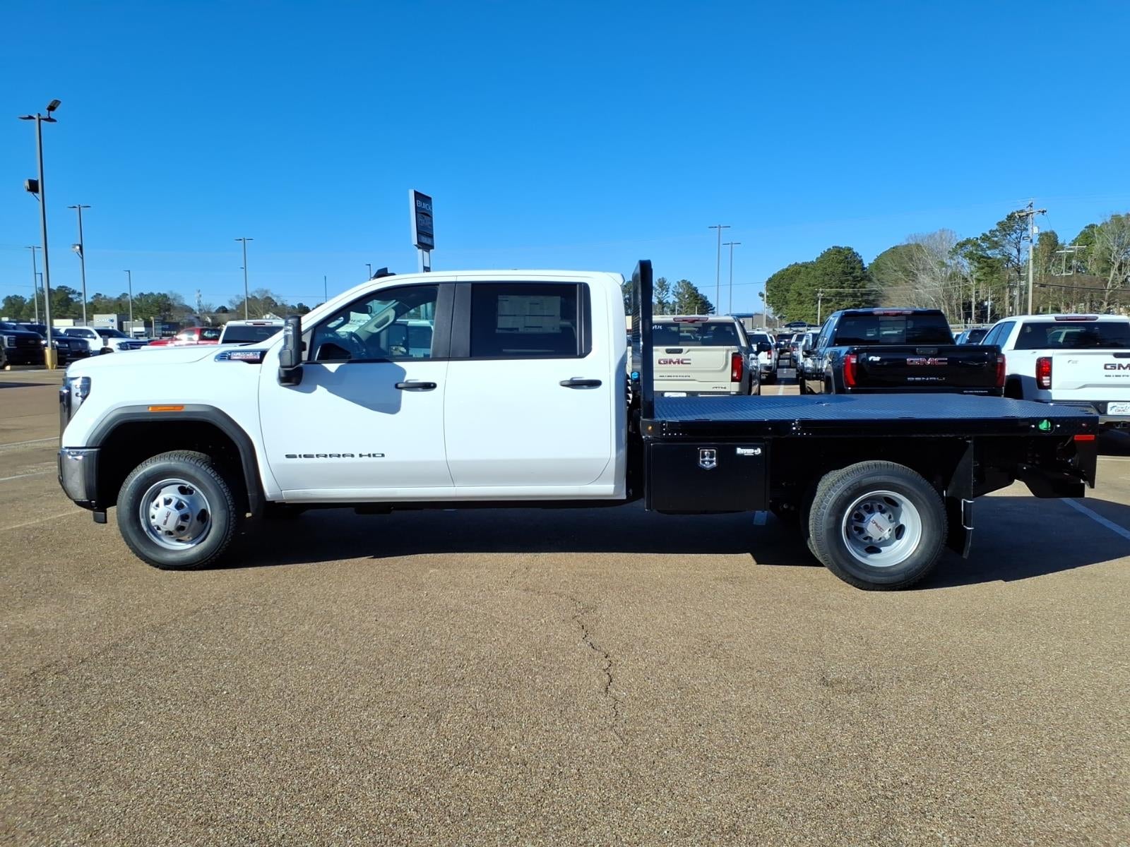 2026 GMC Sierra 3500 HD Chassis Cab Pro