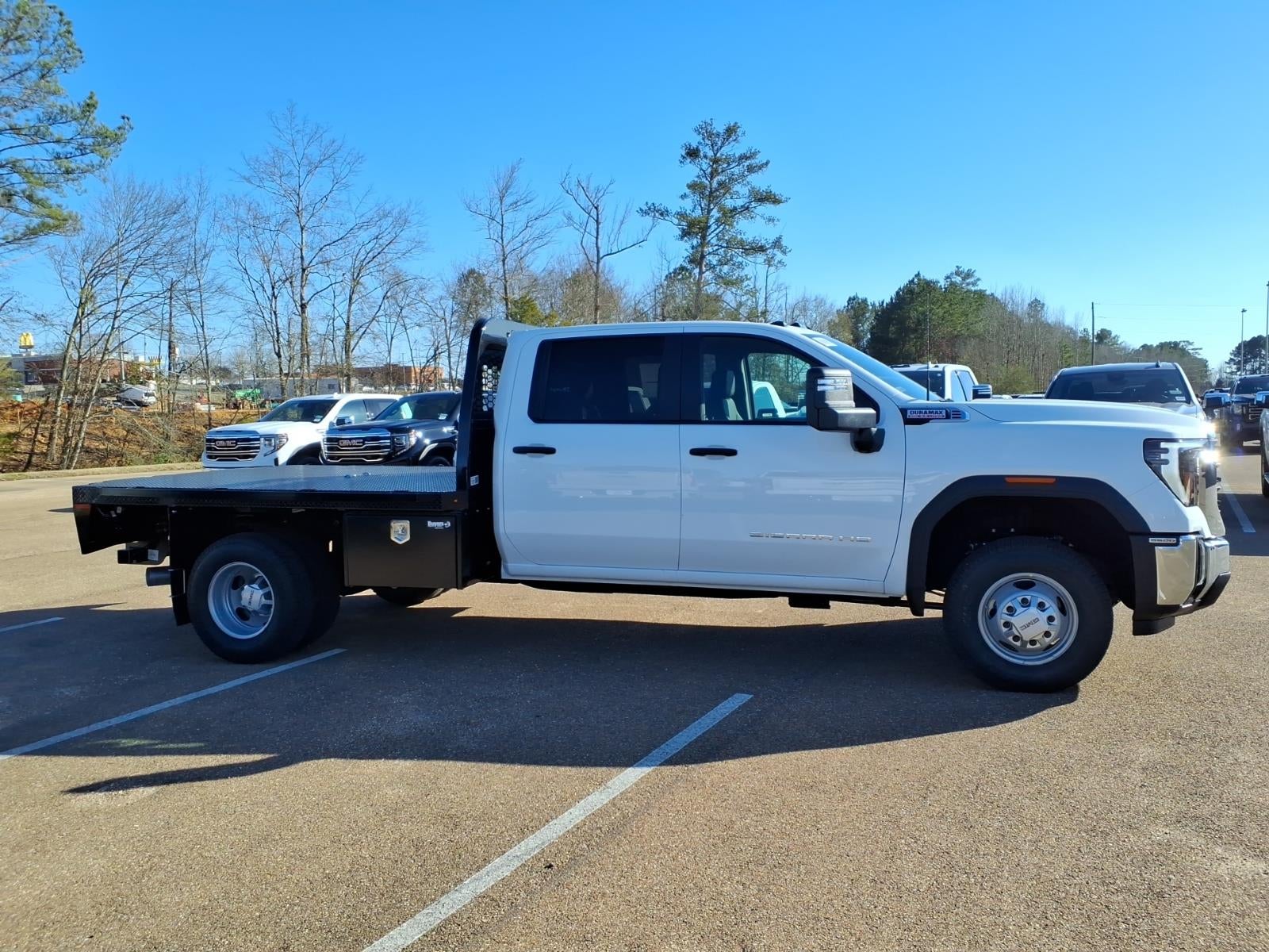 2026 GMC Sierra 3500 HD Chassis Cab Pro