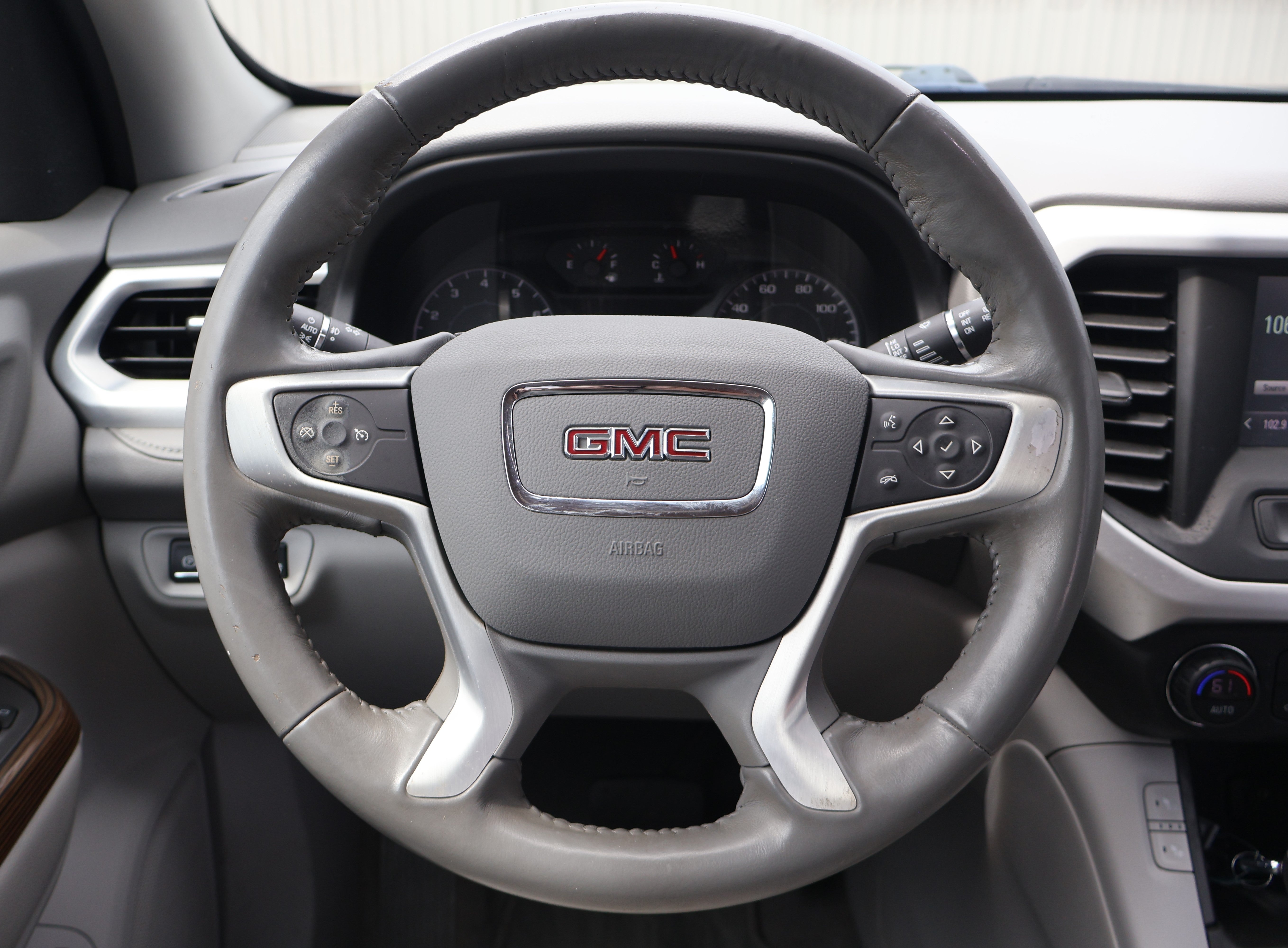 2019 GMC Acadia SLE