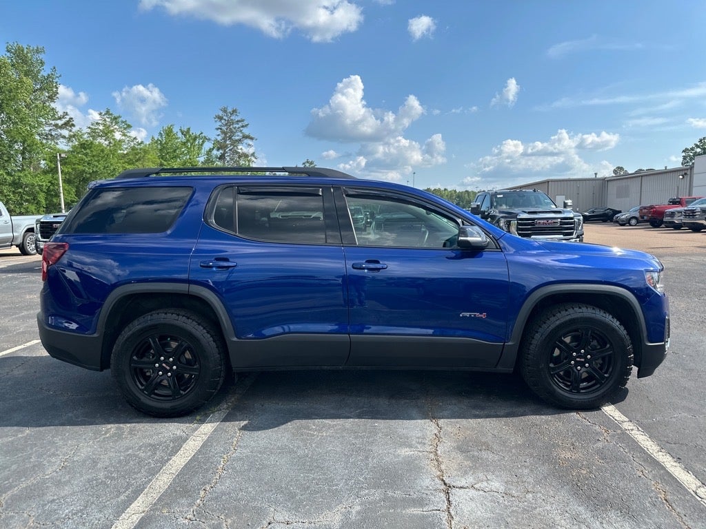 2023 GMC Acadia AT4