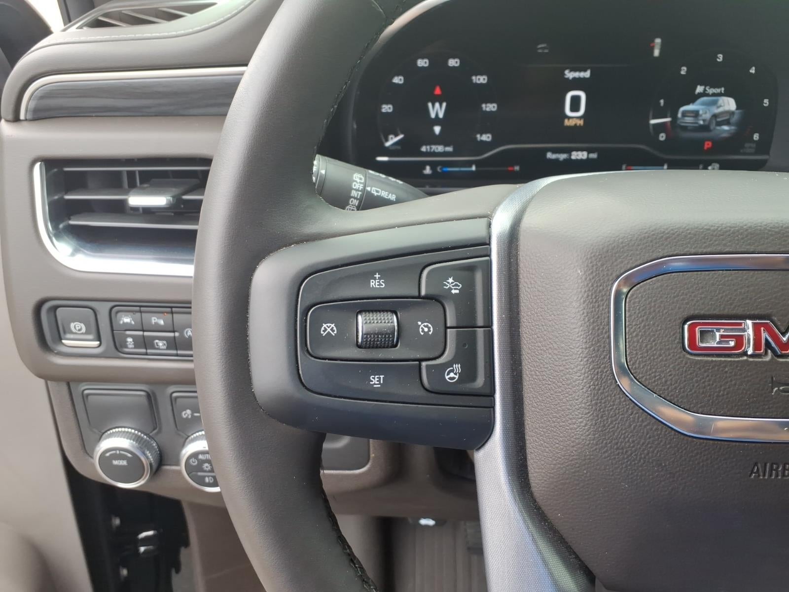2024 GMC Yukon SLT