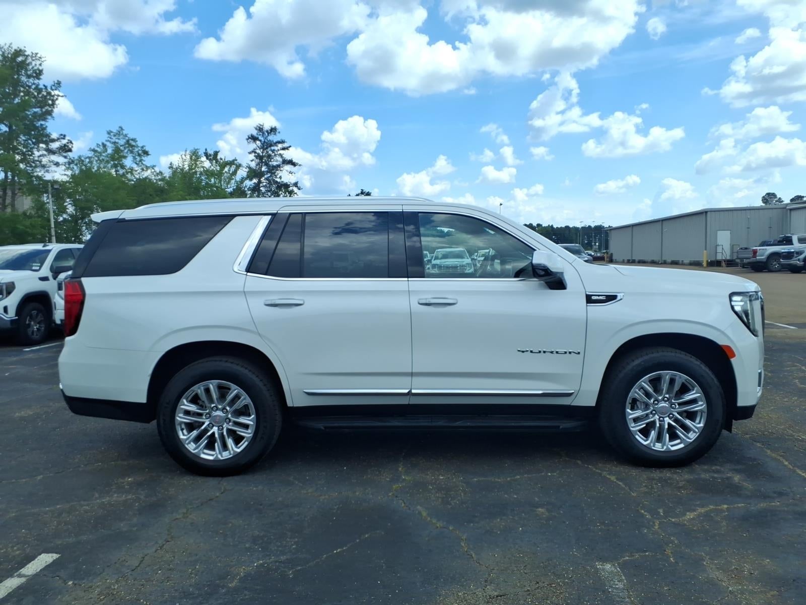 2021 GMC Yukon SLT