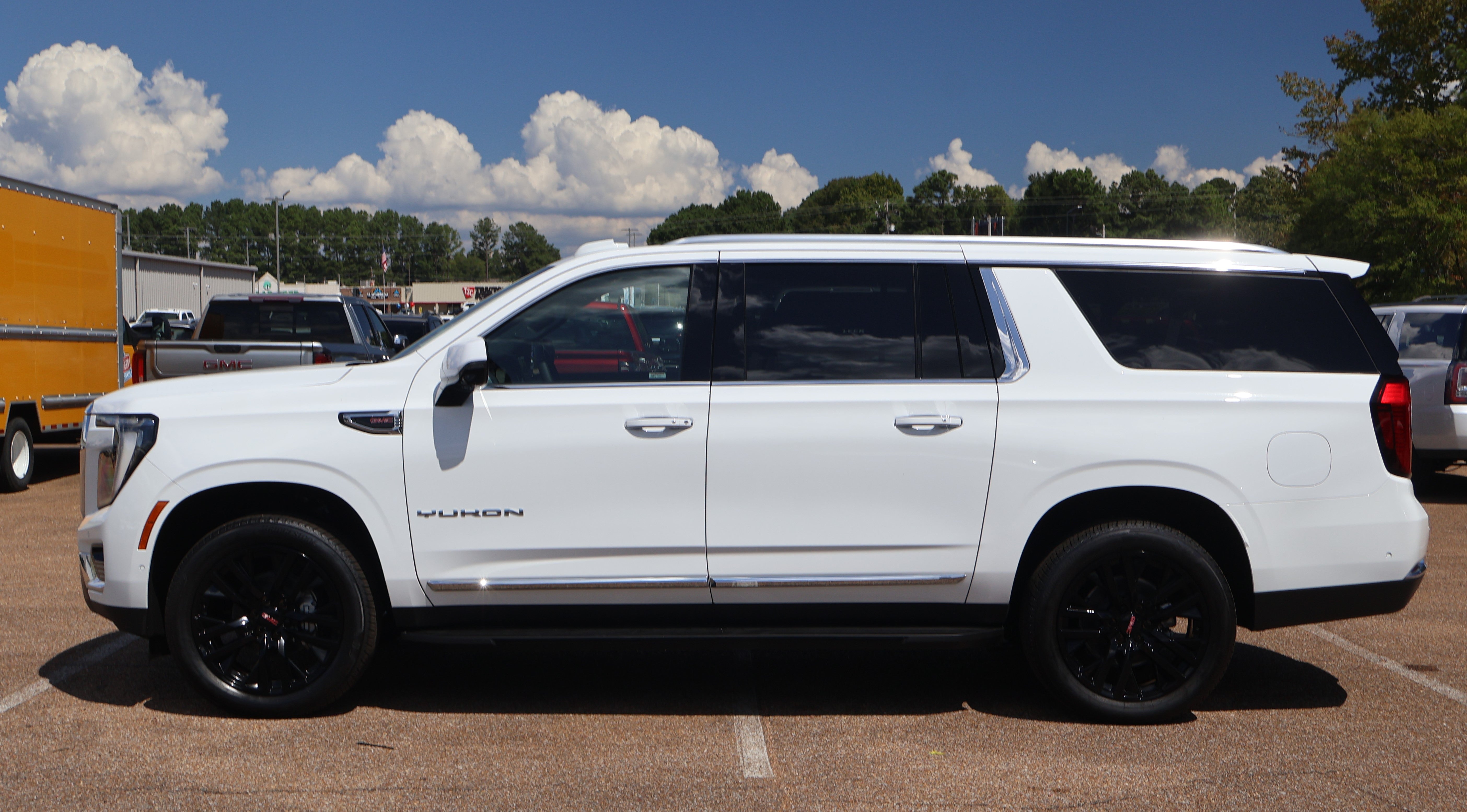 2026 GMC Yukon XL Elevation