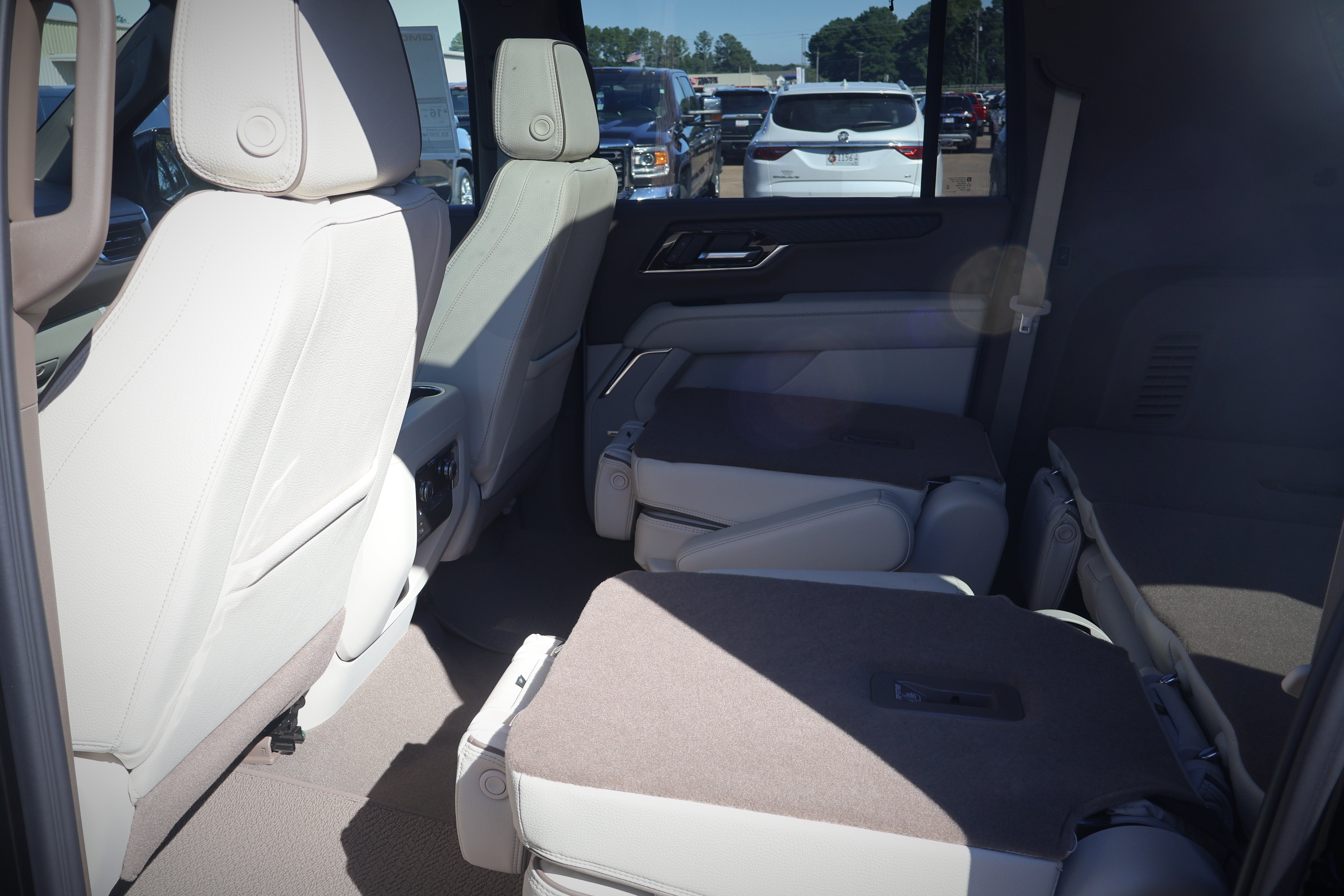2027 GMC Yukon XL Denali