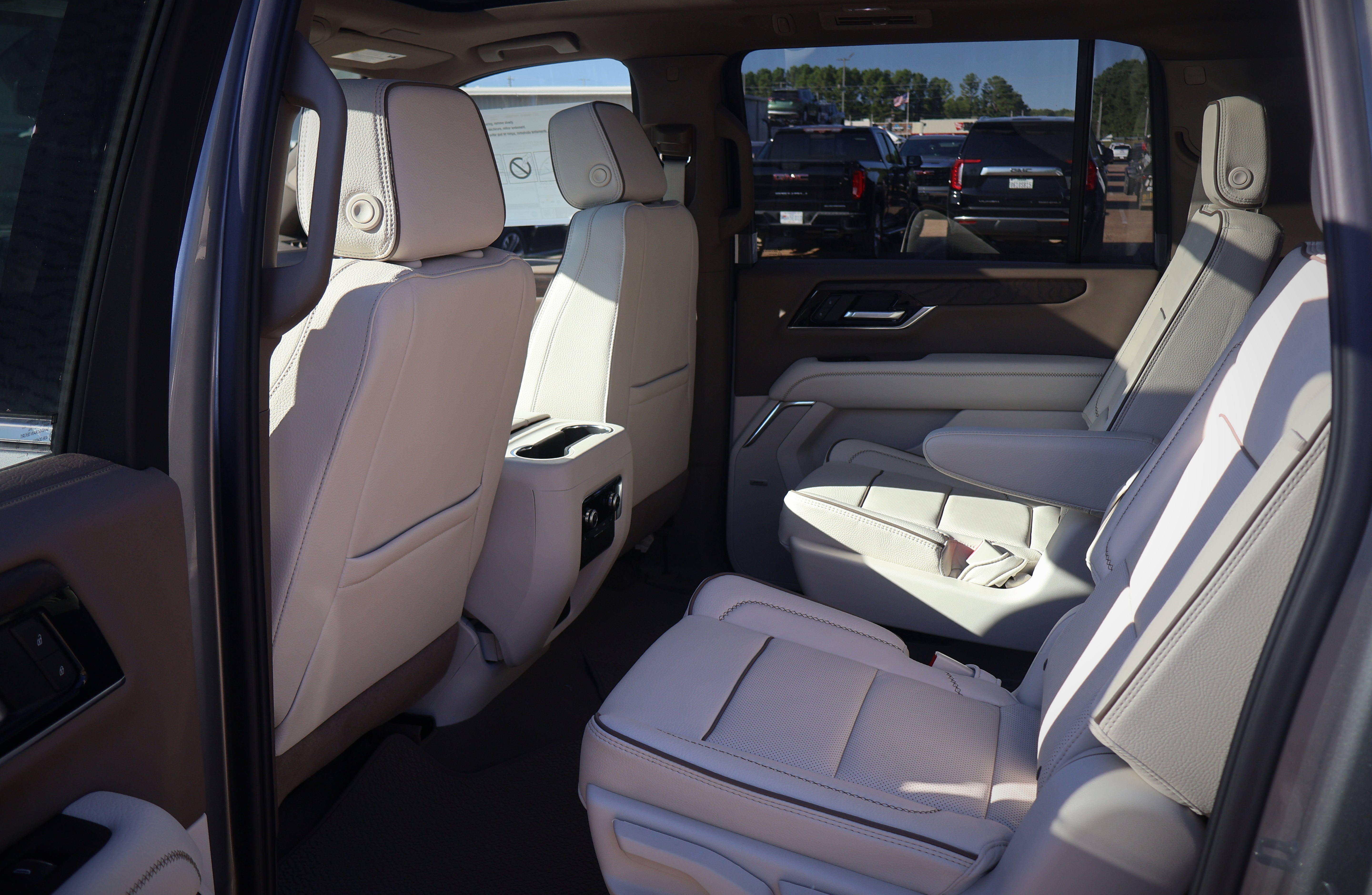 2027 GMC Yukon XL Denali