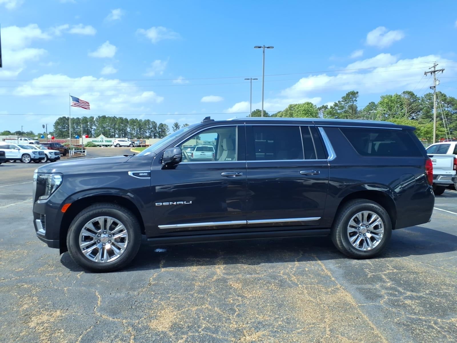 2023 GMC Yukon XL Denali
