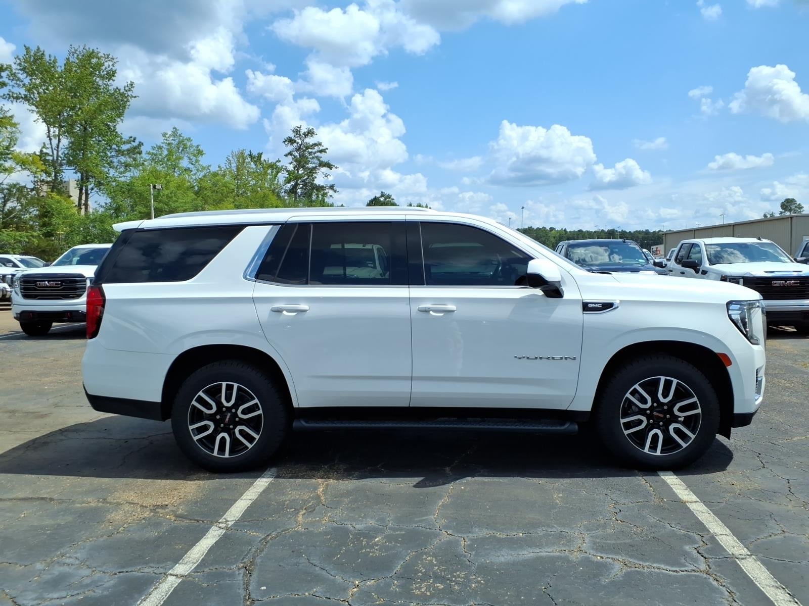 2022 GMC Yukon SLE