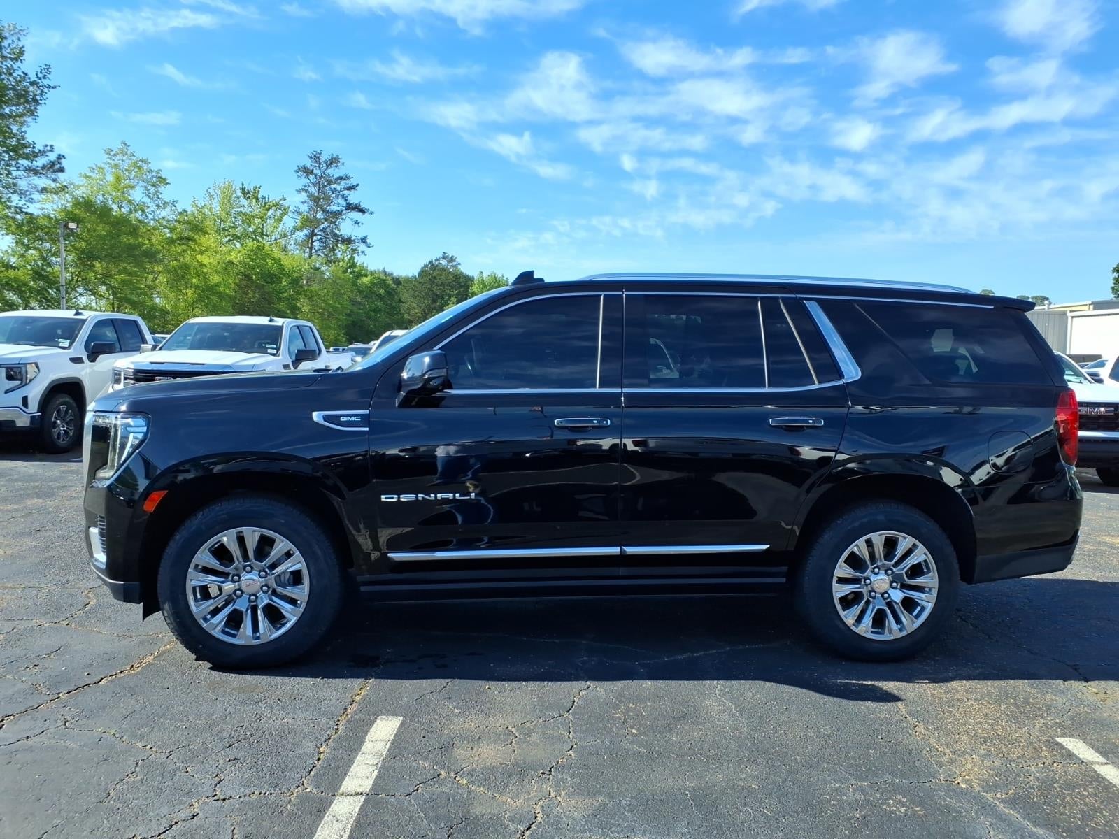 2021 GMC Yukon 4WD Denali's photo