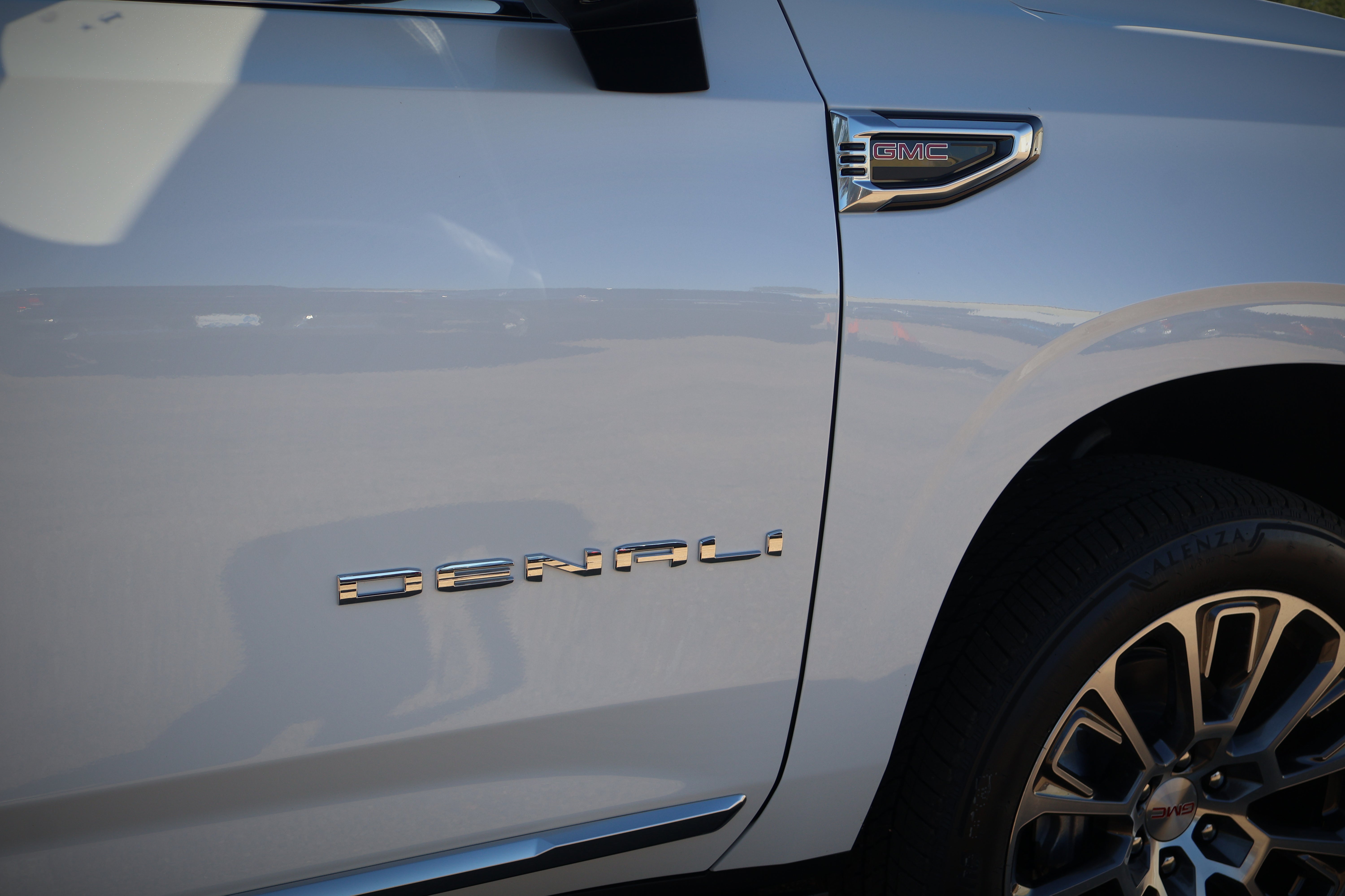 2027 GMC Yukon XL Denali