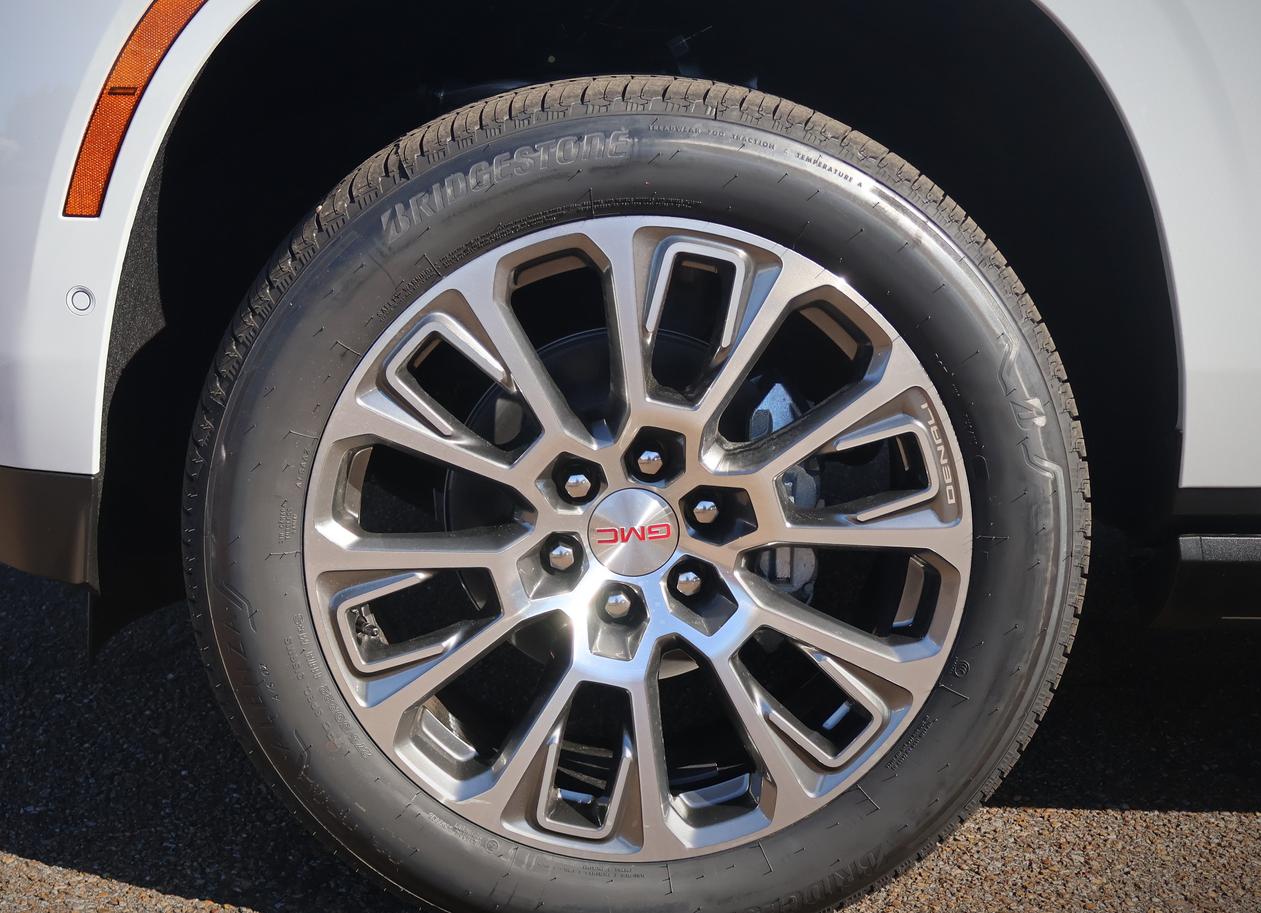 2027 GMC Yukon XL Denali