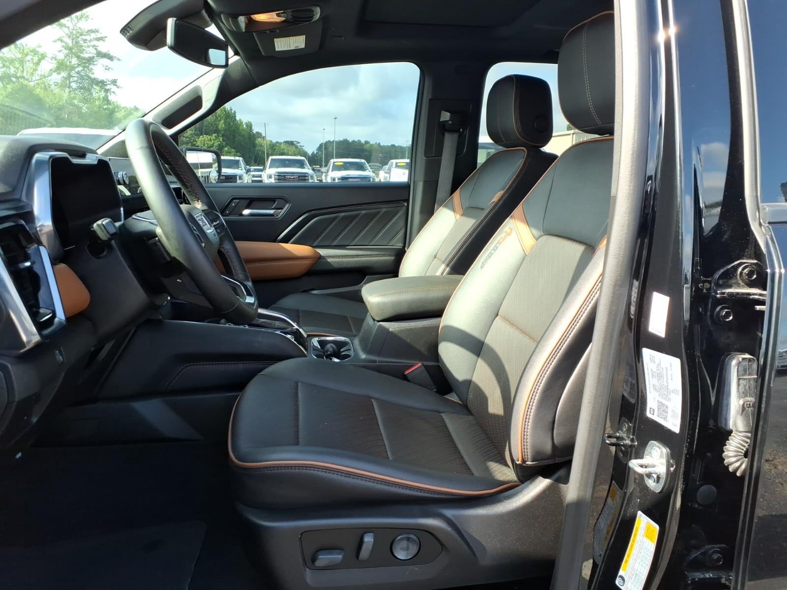 2023 GMC Canyon AT4