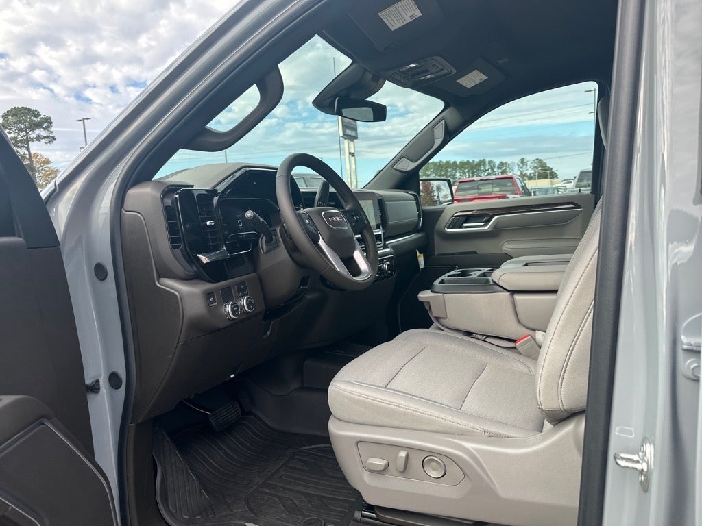 2025 GMC Sierra 1500 SLE