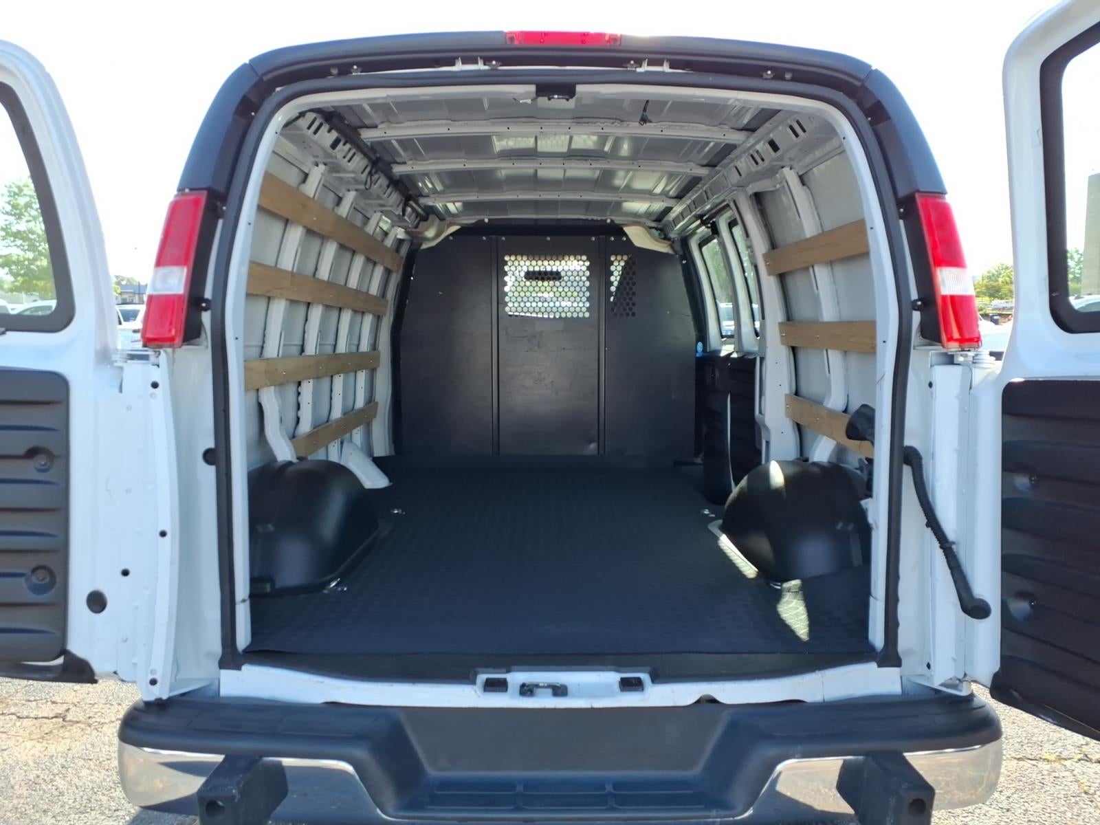 2024 GMC Savana Cargo 2500 Work Van
