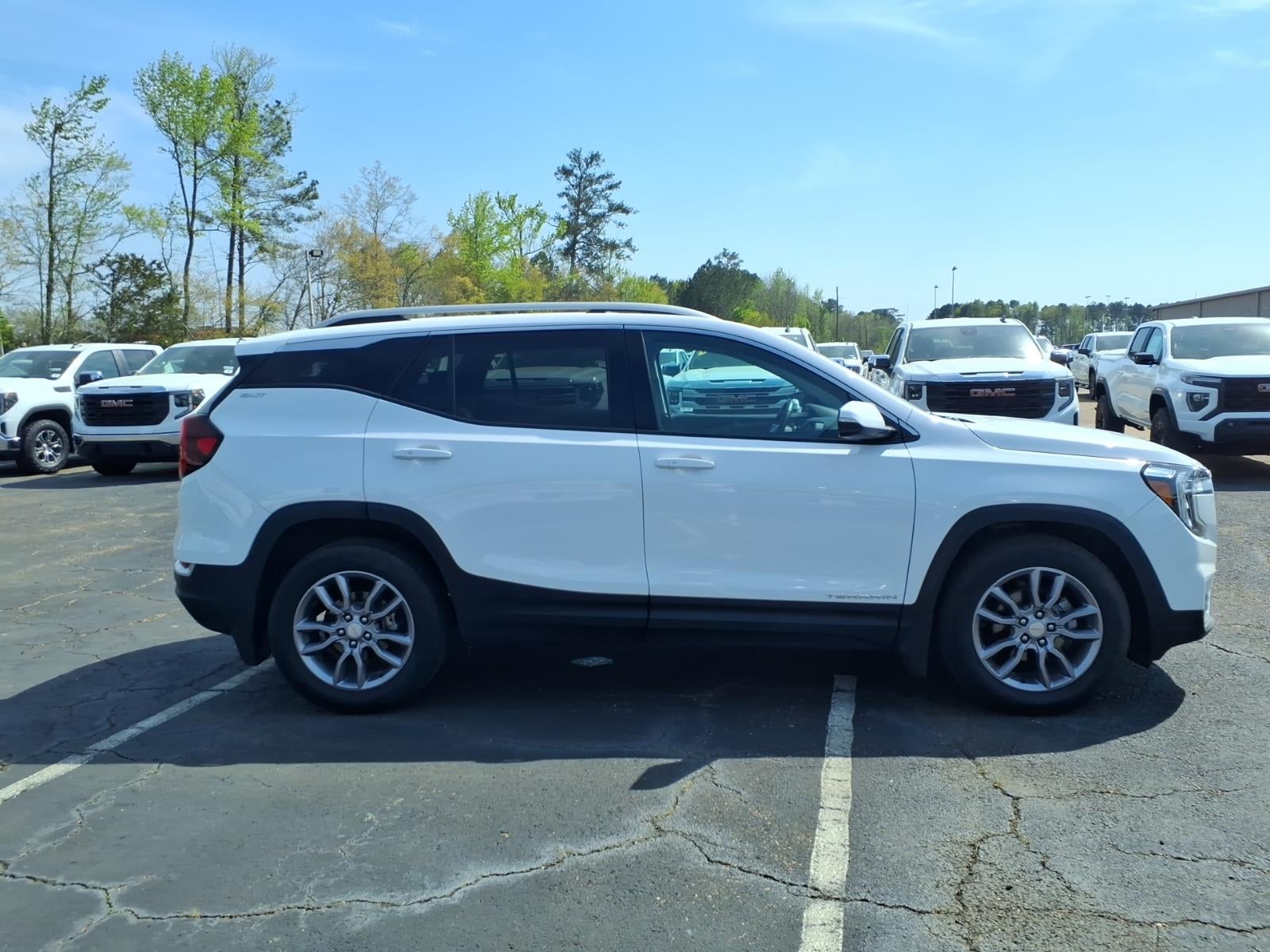 2023 GMC Terrain SLT