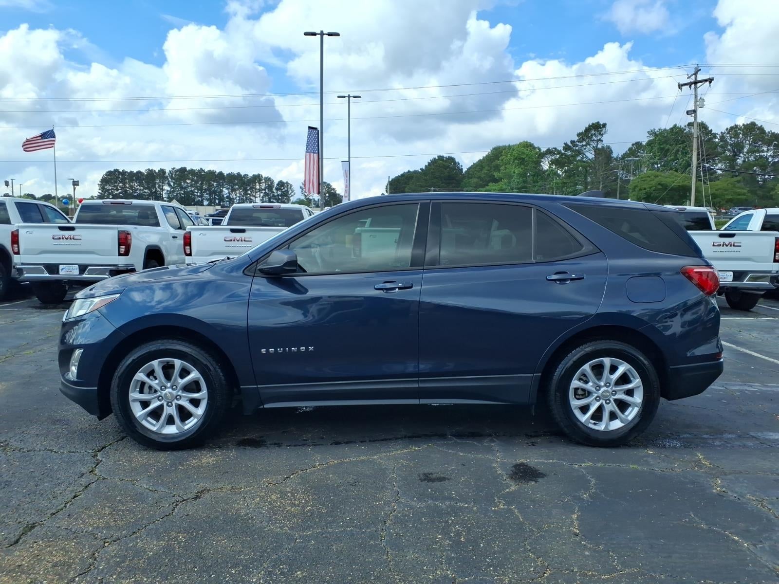 2018 Chevrolet Equinox LS's photo