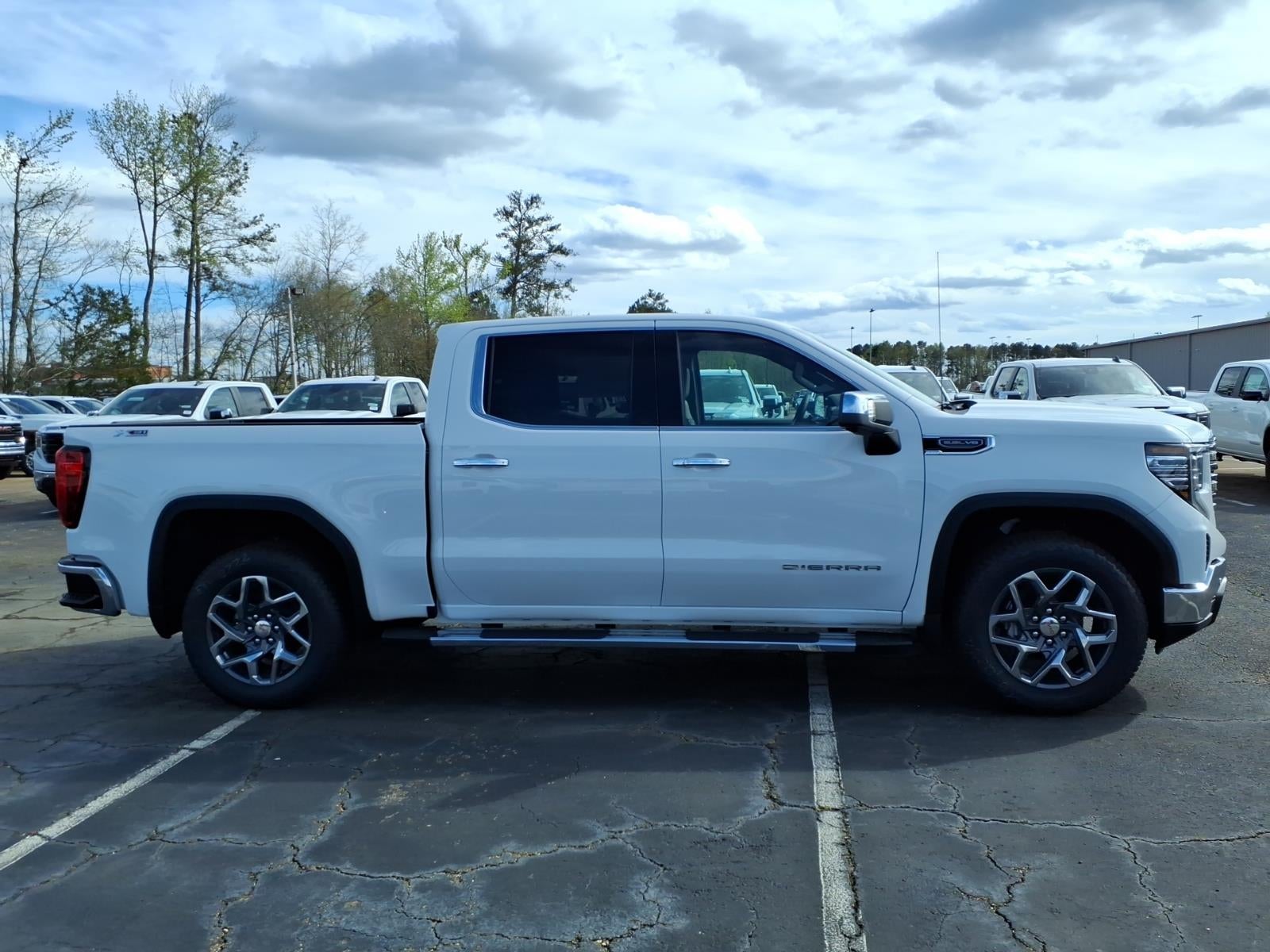 2026 GMC Sierra 1500 SLT