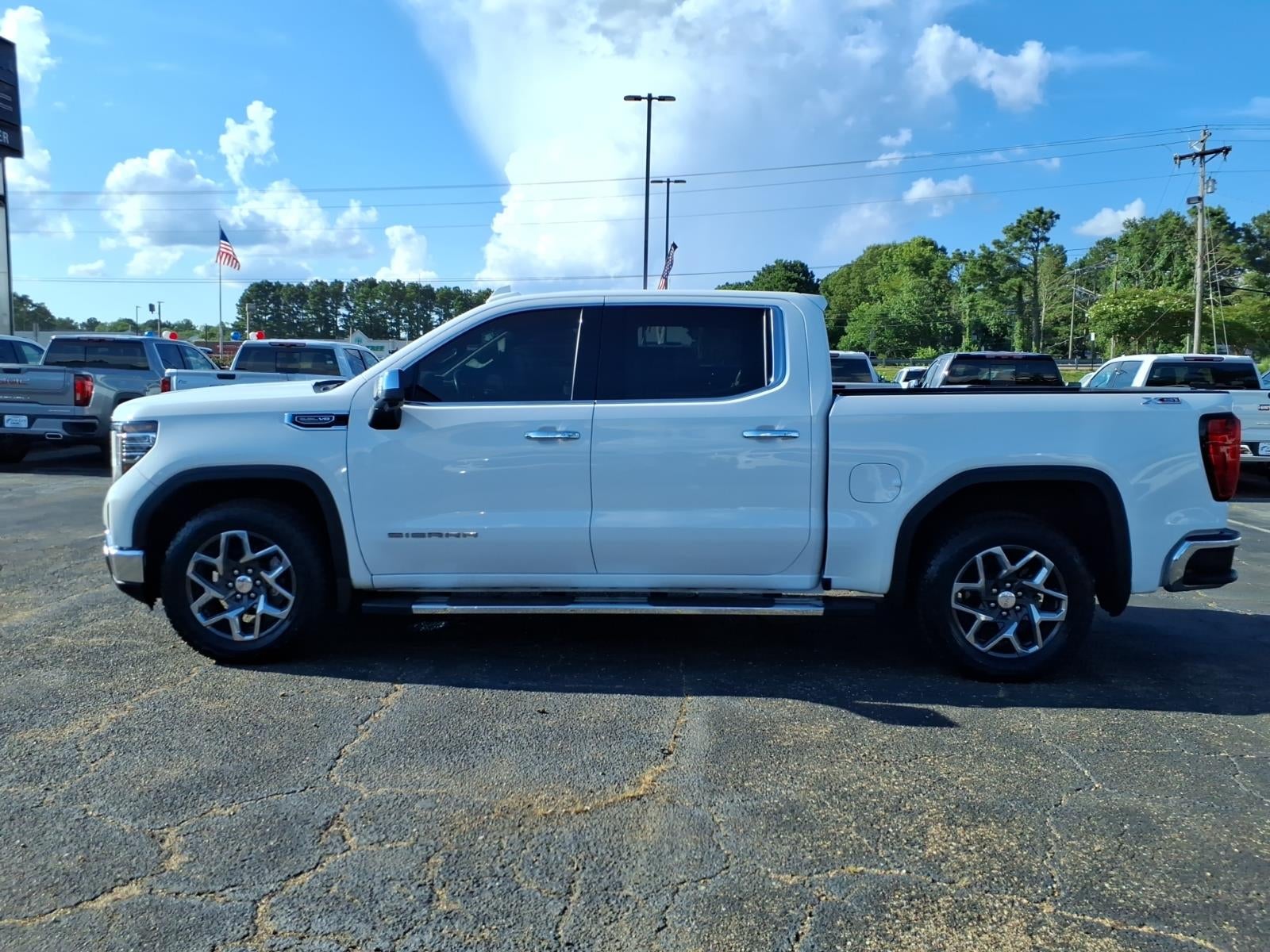 2023 GMC Sierra 1500 SLT