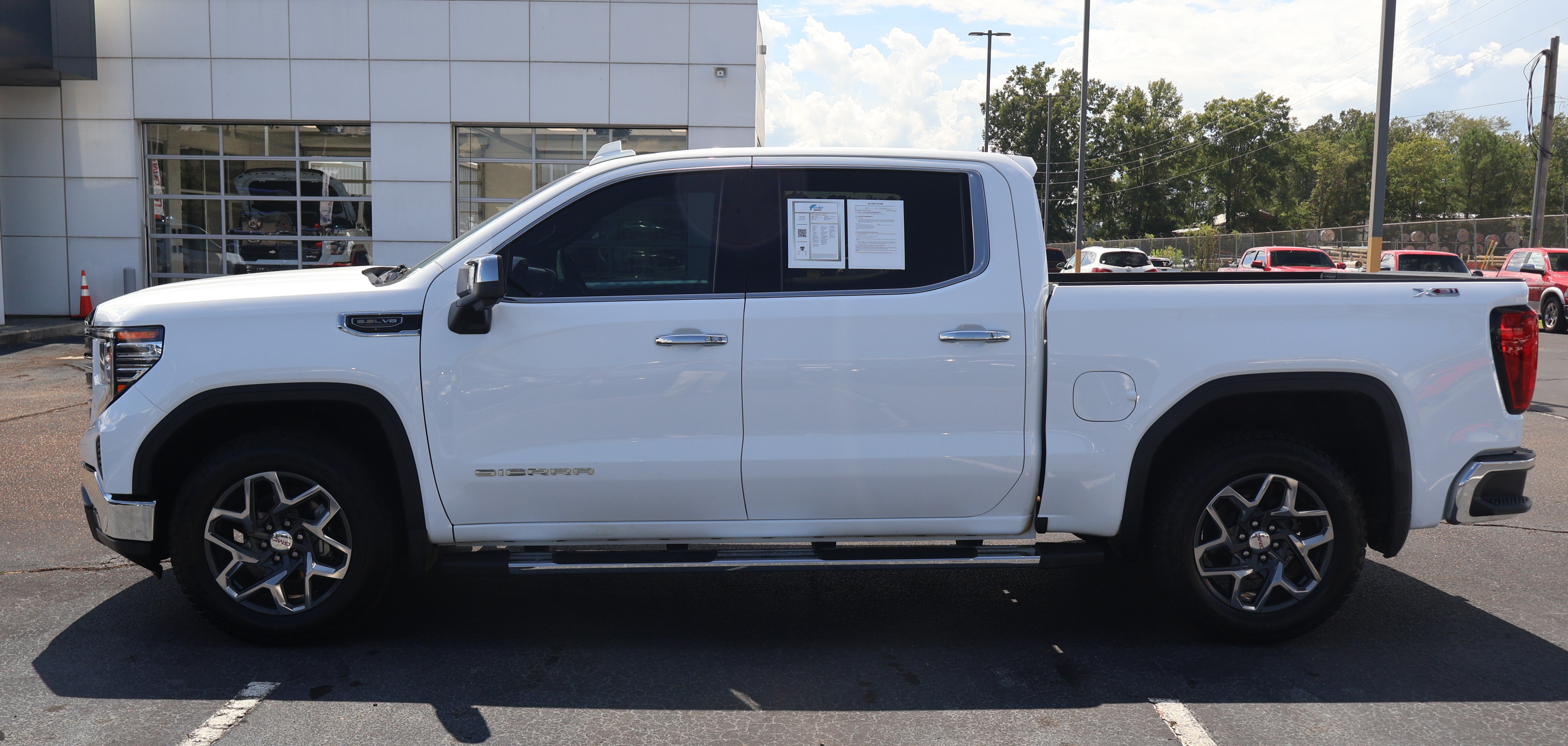 2023 GMC Sierra 1500 SLT