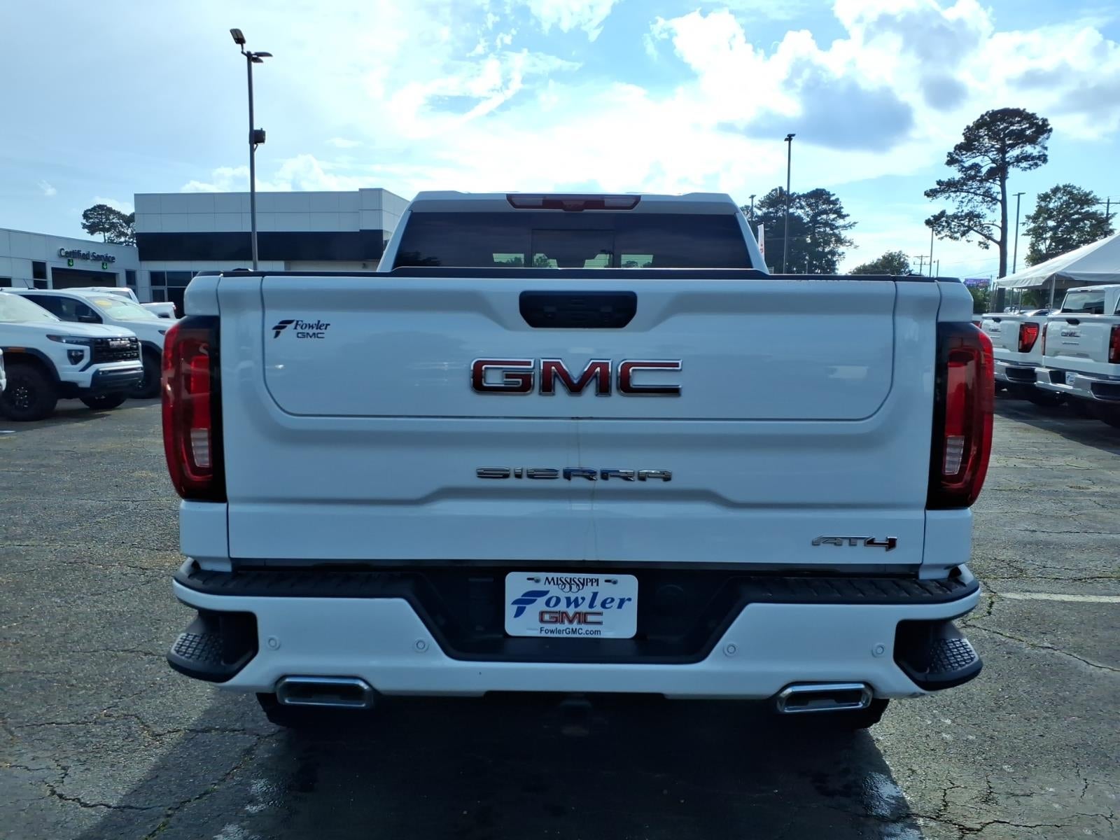 2025 GMC Sierra 1500 AT4