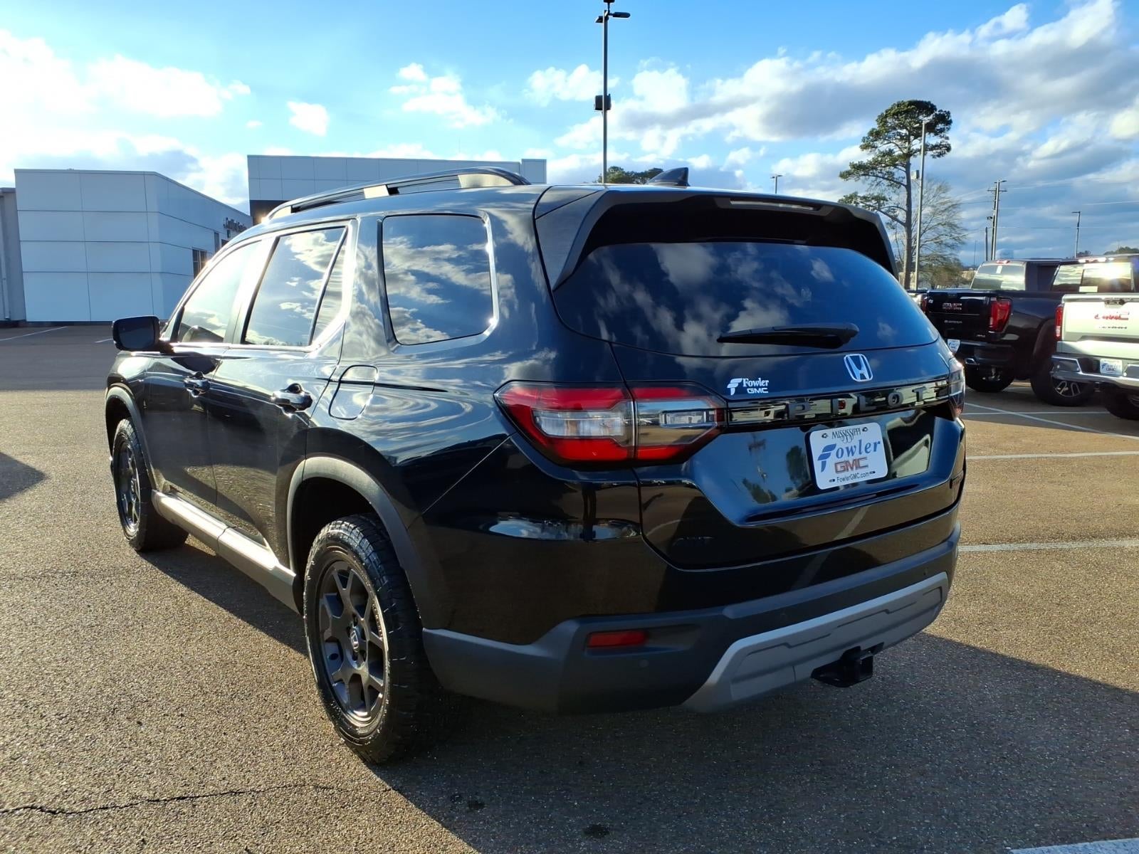 2023 Honda Pilot TrailSport