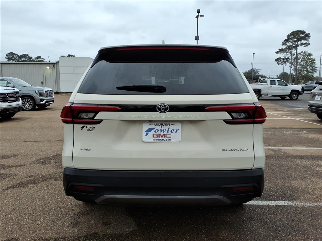 2024 Toyota Grand Highlander XLE