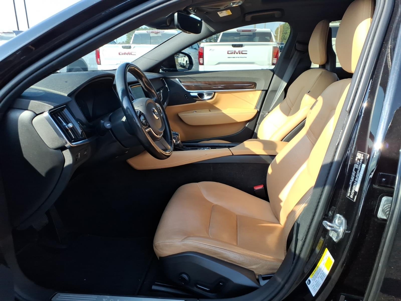 2018 Volvo S90 Momentum