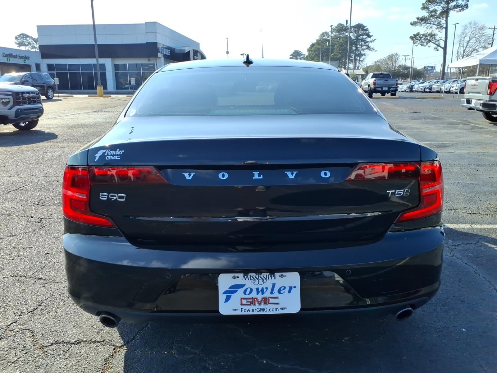 2018 Volvo S90 Momentum