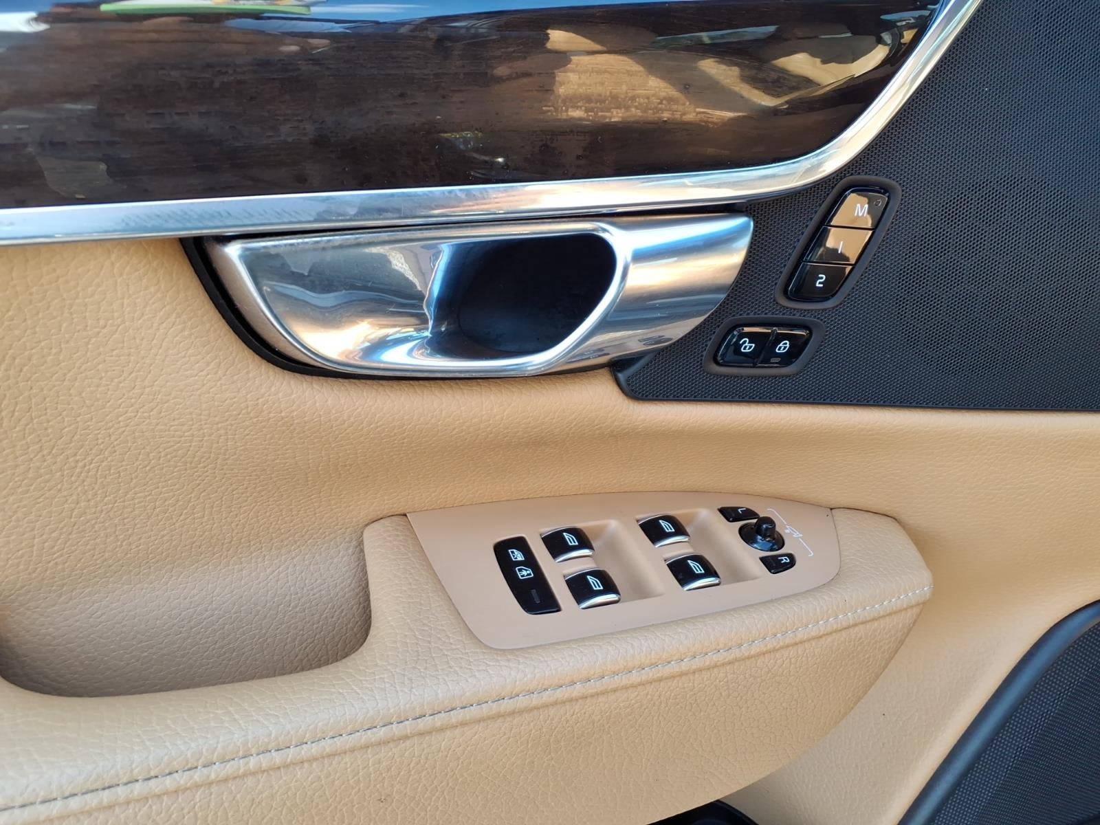 2018 Volvo S90 Momentum